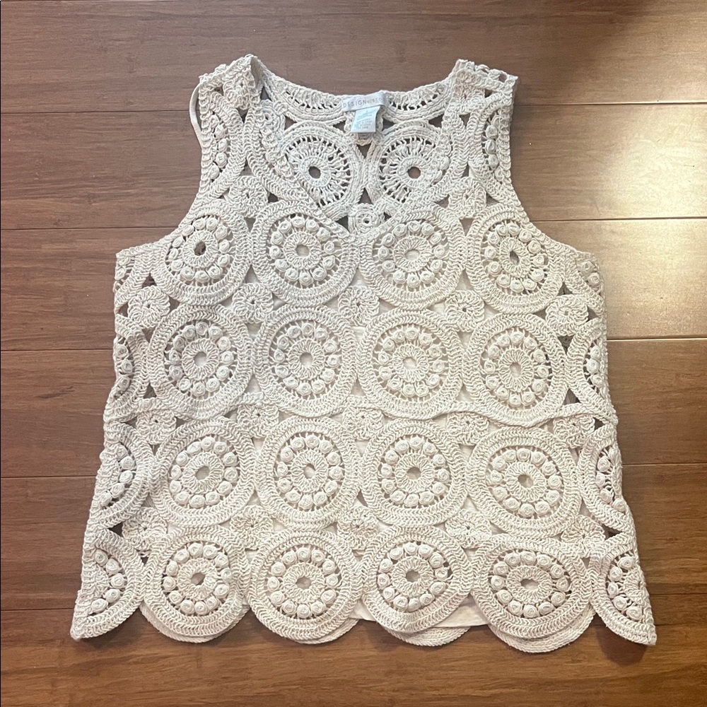 Elegant Crochet Tank Top in Cream